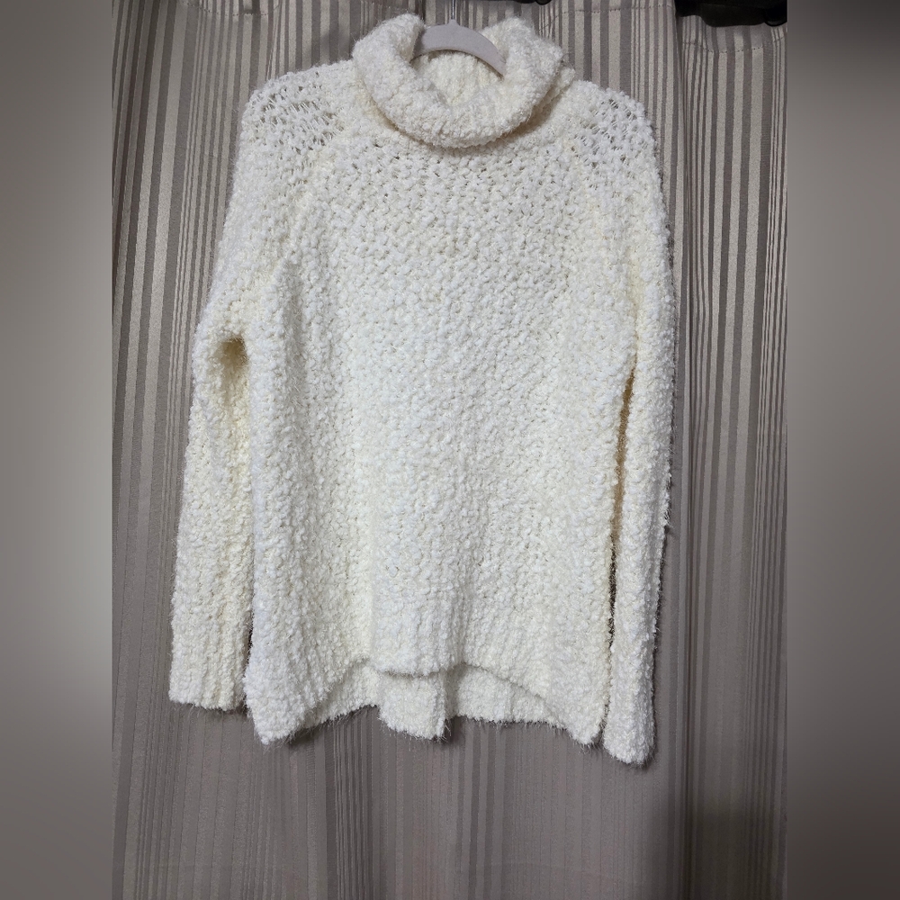 Elegant Cream Turtleneck Sweater